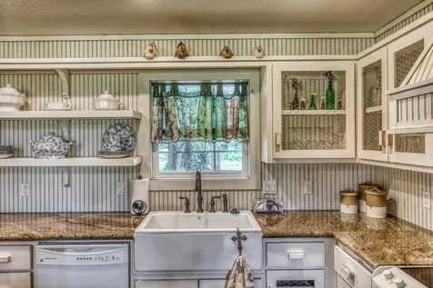 1237 Private Road 2181 Giddings TX 78942