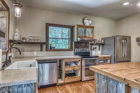 1237 Private Road 2181 Giddings TX 78942