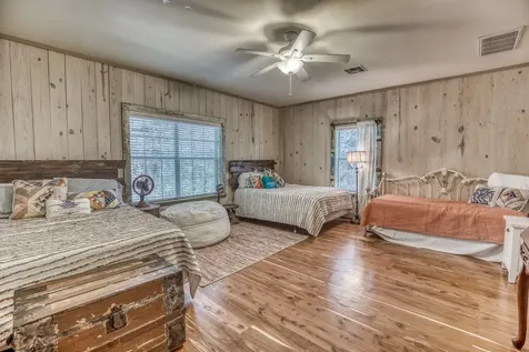 1237 Private Road 2181 Giddings TX 78942