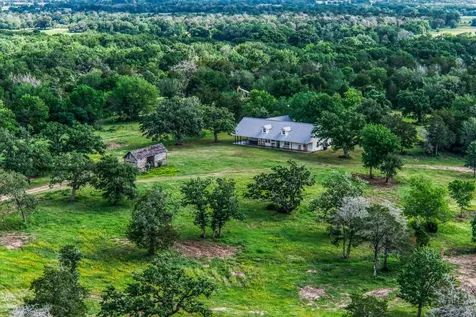 1237 Private Road 2181 Giddings TX 78942