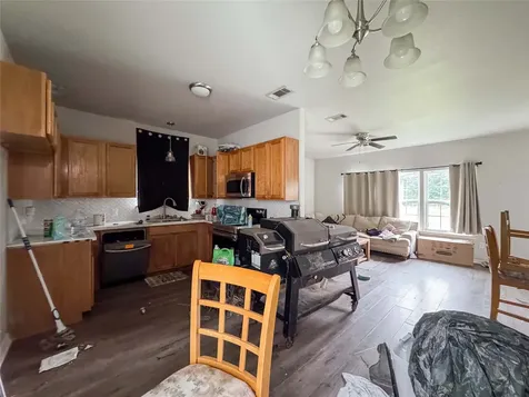 24888 Fm-787 Saratoga TX 77585
