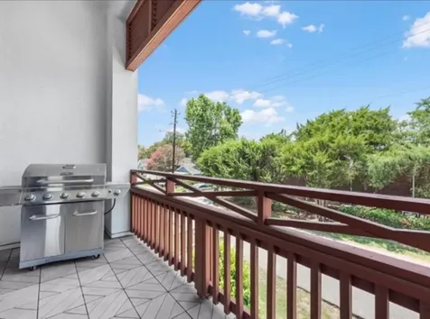 2734 Harvard Street Houston TX 77008