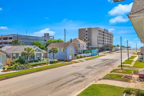 2401 33rd Street Galveston TX 77550