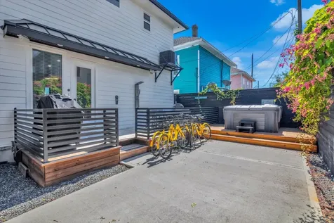 2401 33rd Street Galveston TX 77550