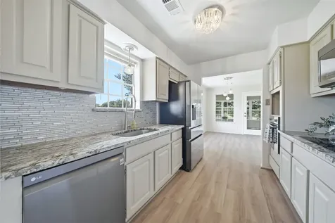 22 Patio Drive Hilltop Lakes TX 77871