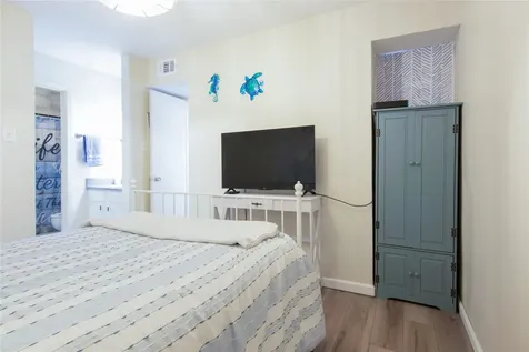 3506 Cove View Boulevard 1311 Galveston TX 77554