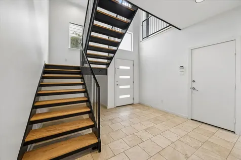 6102 Maxie Street Houston TX 77007