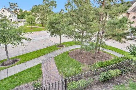 270 Green Boulevard Shenandoah TX 77384