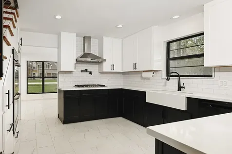 29 N Havenridge Drive The Woodlands TX 77381