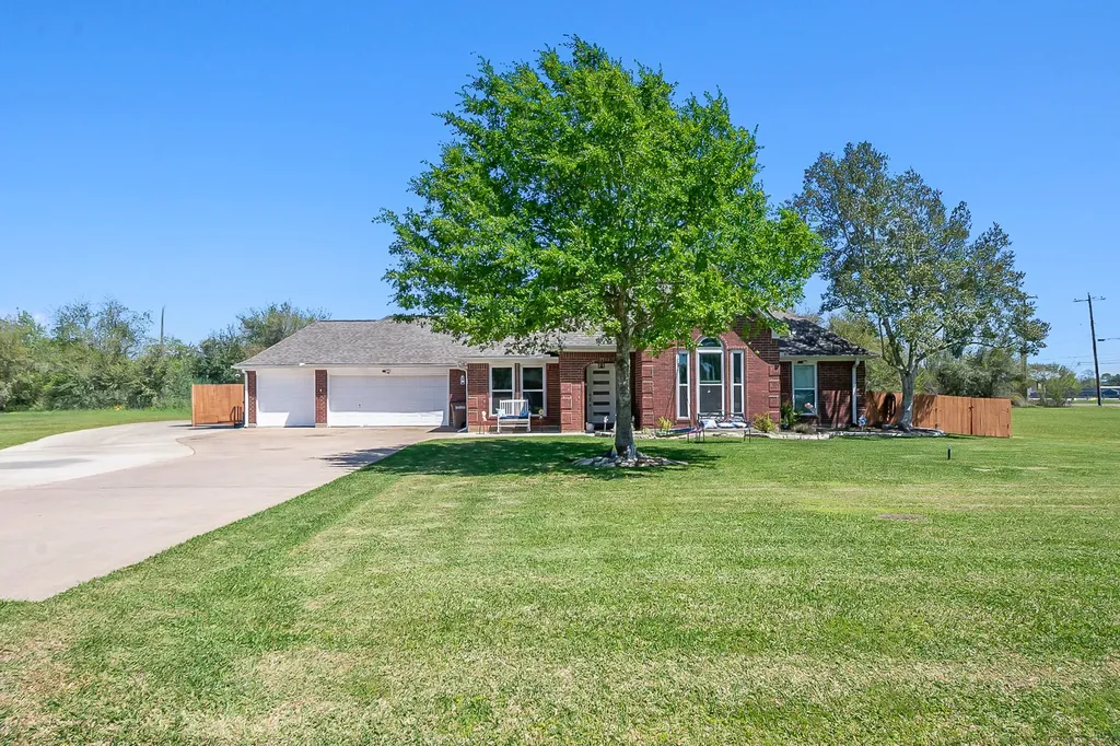 2609 Trippodo Street Dickinson TX 77539