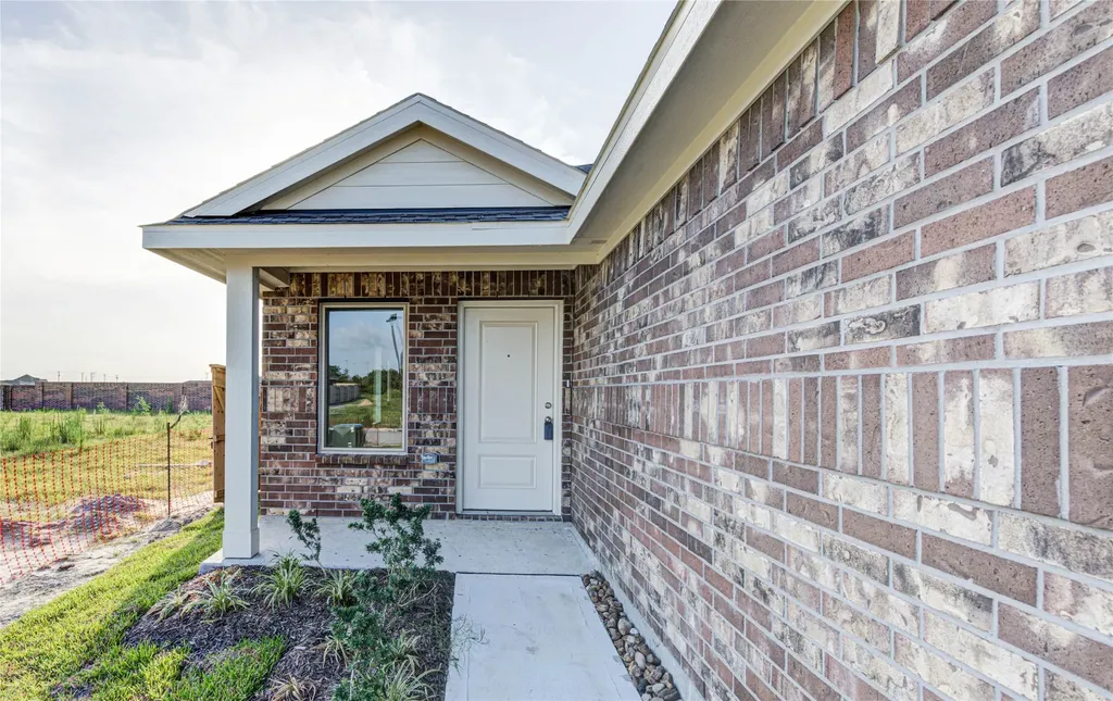 3146 Savannah Rose Drive Angleton TX 77515