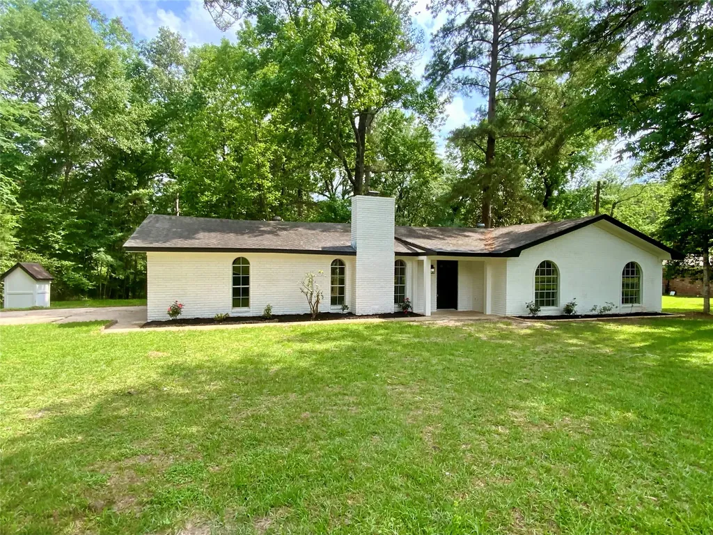 296 Kings Row Livingston TX 77351