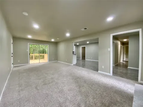 296 Kings Row Livingston TX 77351