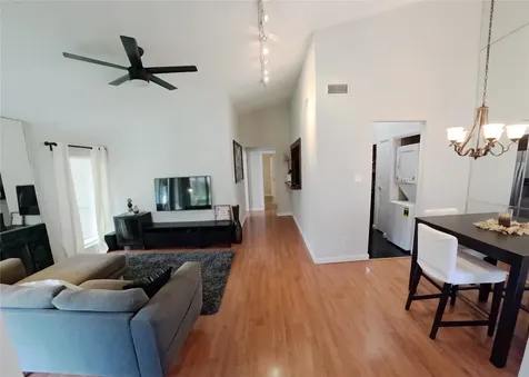 1881 Bering Drive 6 Houston TX 77057