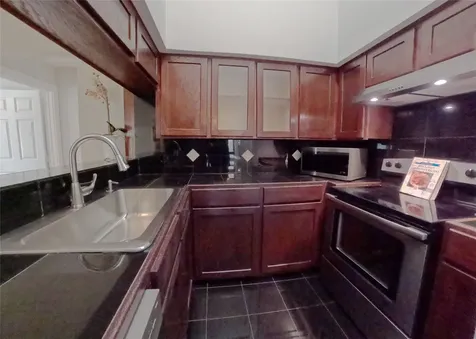 1881 Bering Drive 6 Houston TX 77057