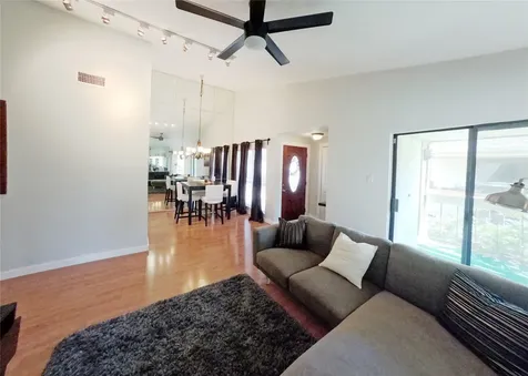 1881 Bering Drive 6 Houston TX 77057