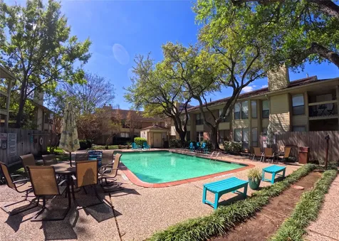 1881 Bering Drive 6 Houston TX 77057