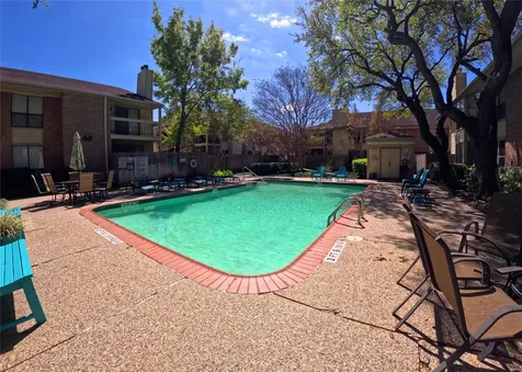 1881 Bering Drive 6 Houston TX 77057