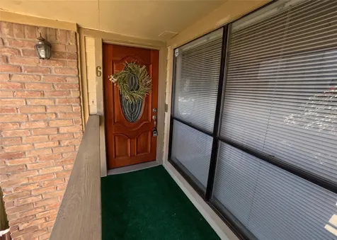 1881 Bering Drive 6 Houston TX 77057
