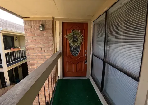 1881 Bering Drive 6 Houston TX 77057
