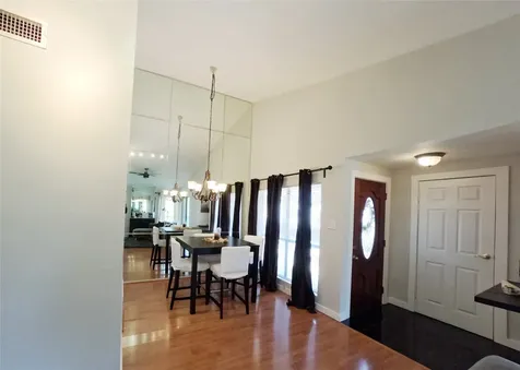 1881 Bering Drive 6 Houston TX 77057