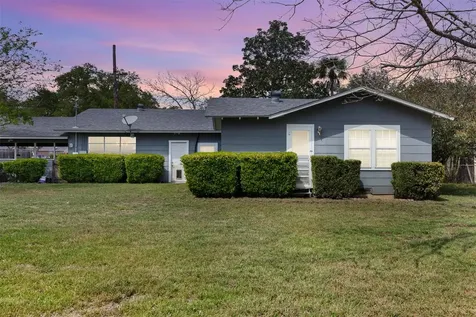 107 N River Drive Columbus TX 78934