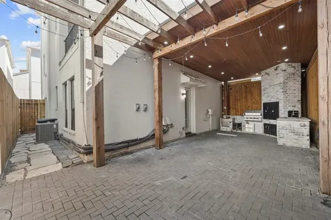 5342 Chandler Street Houston TX 77007