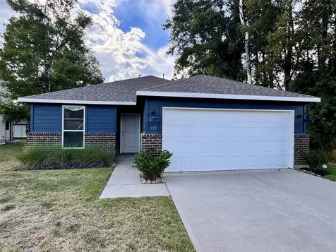 935 Road 5203 Cleveland TX 77327