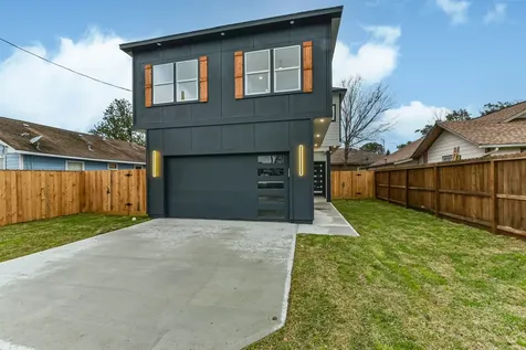613 Melbourne Street Houston TX 77022