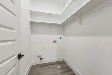 613 Melbourne Street Houston TX 77022