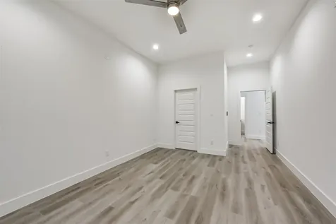 613 Melbourne Street Houston TX 77022