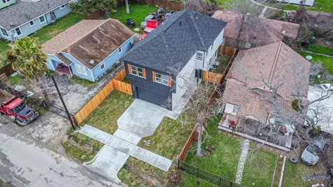613 Melbourne Street Houston TX 77022