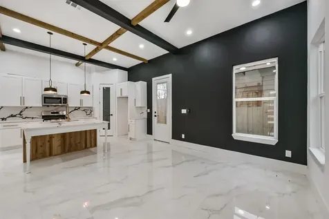 613 Melbourne Street Houston TX 77022