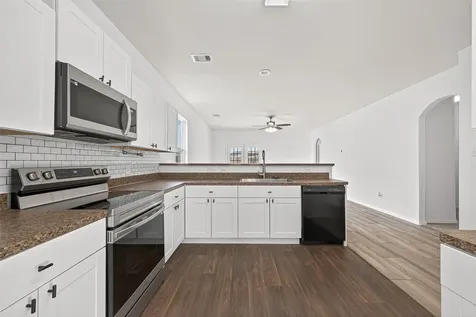 995 Lake View Circle W Brookshire TX 77423