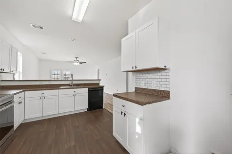 995 Lake View Circle W Brookshire TX 77423