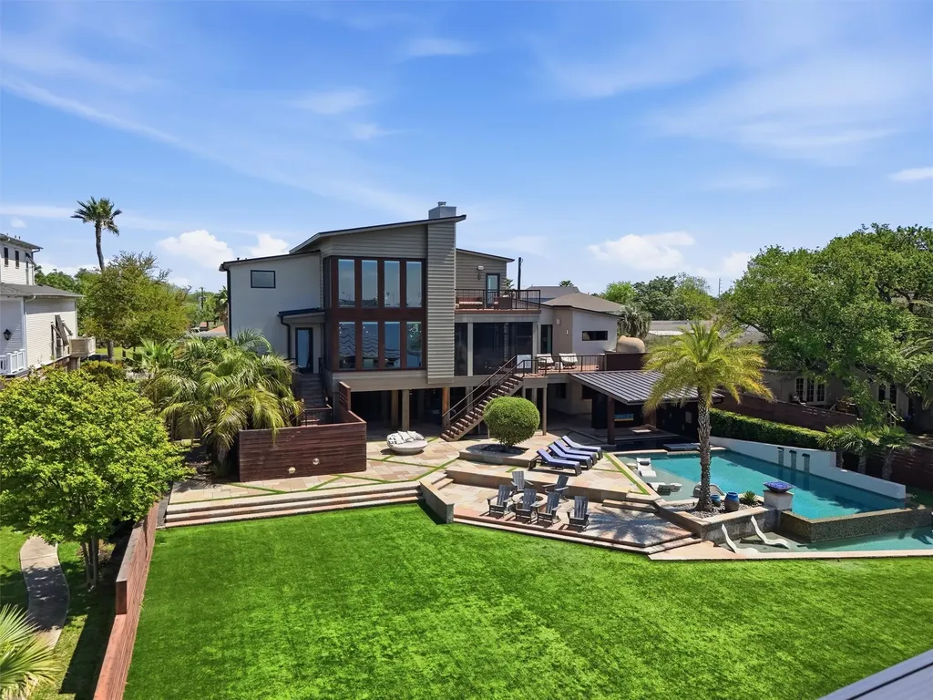1721 Bayou Shore Drive Galveston TX 77551
