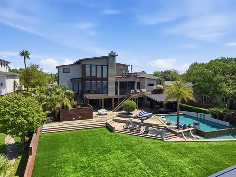 1721 Bayou Shore Drive Galveston TX 77551