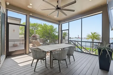 1721 Bayou Shore Drive Galveston TX 77551