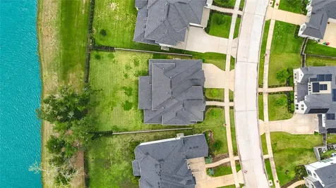 10318 Fountain Shore Drive Missouri City TX 77459