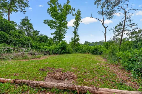 241 Quail Creek Drive Cleveland TX 77328