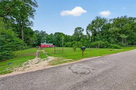 241 Quail Creek Drive Cleveland TX 77328