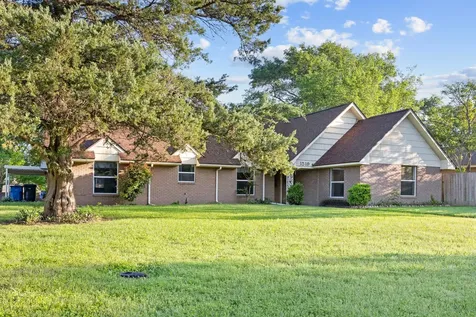 1519 Everitt Street Navasota TX 77830