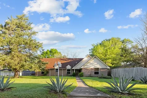 1519 Everitt Street Navasota TX 77830