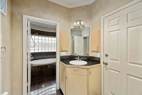 4039 Browning Street West University Place TX 77005