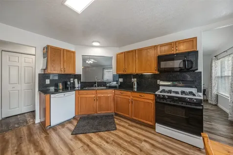 22614 Willow Branch Tomball TX 77375