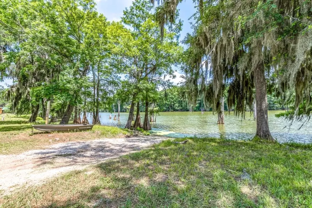 201 Ferguson Drive Cleveland TX 77327