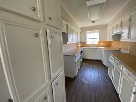 201 Ferguson Drive Cleveland TX 77327