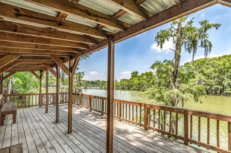 201 Ferguson Drive Cleveland TX 77327