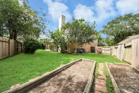 114 Lindencrest Court Sugar Land TX 77479