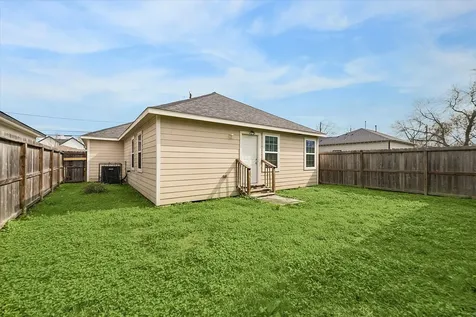 3344 Simmons Street Houston TX 77004